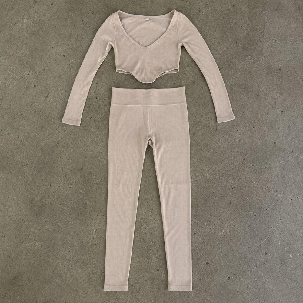 Cream long sleeve crop top